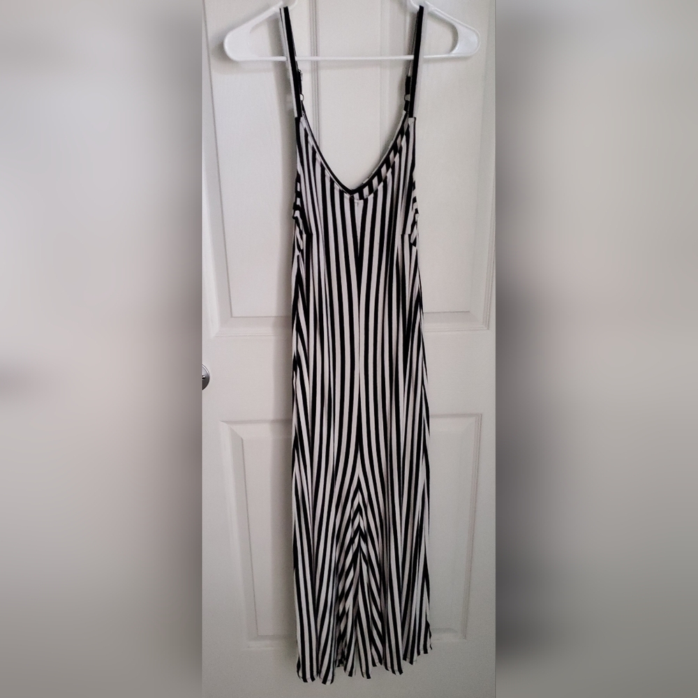 Torrid Jersey Knit WIde Leg Jumpsuit Black & White Striped Pockets Size 0 (12/L)